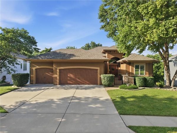 11708 DELAVAN Avenue, Kansas City, KS 66109