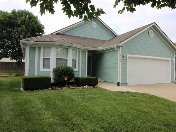 17009 E 46th Street Court, Independence, MO 64055