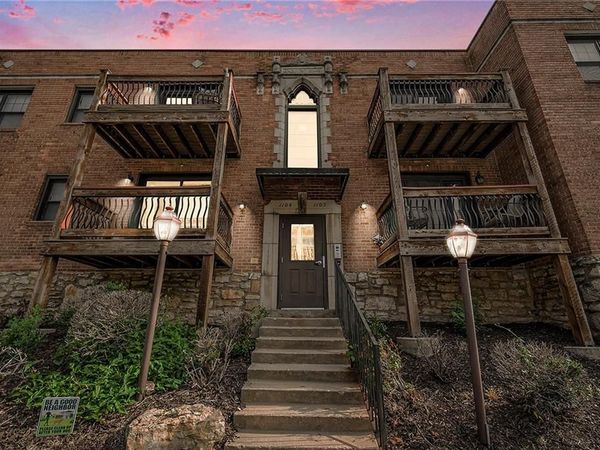 1104 W 46th Street, Kansas City, MO 64111