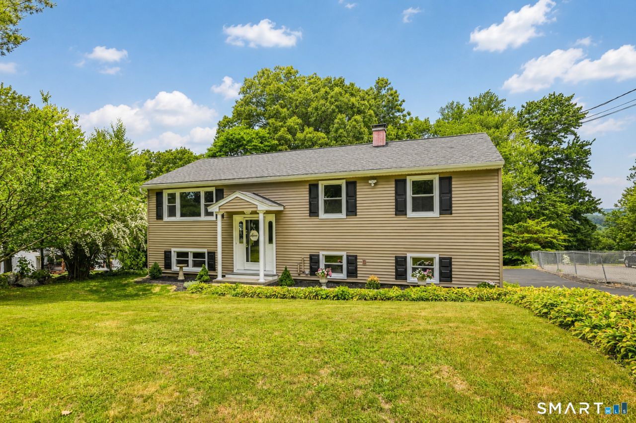 130 Back Rimmon, Beacon Falls, CT 06403 Main Photo