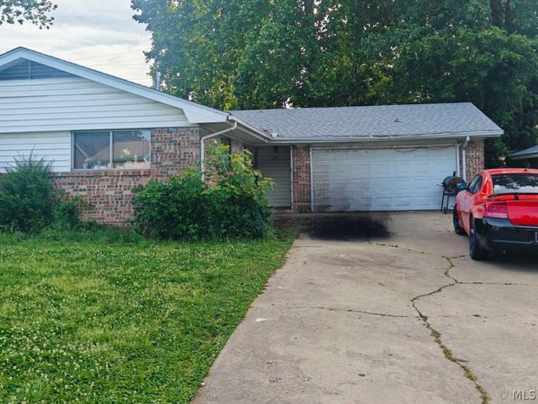 5512 N Hartford Place , Tulsa, OK 74126