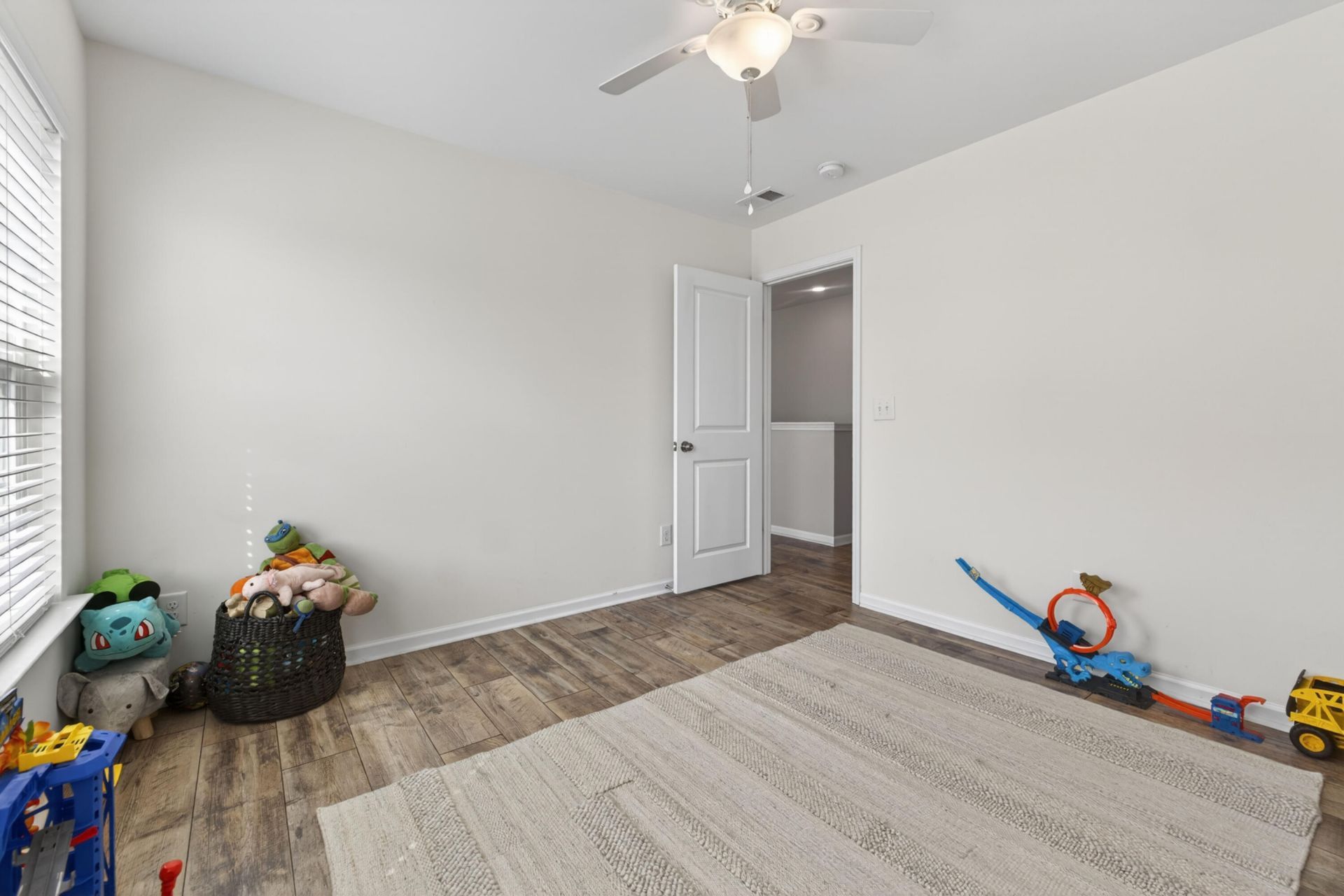 691 Redbud Lane Photo 29