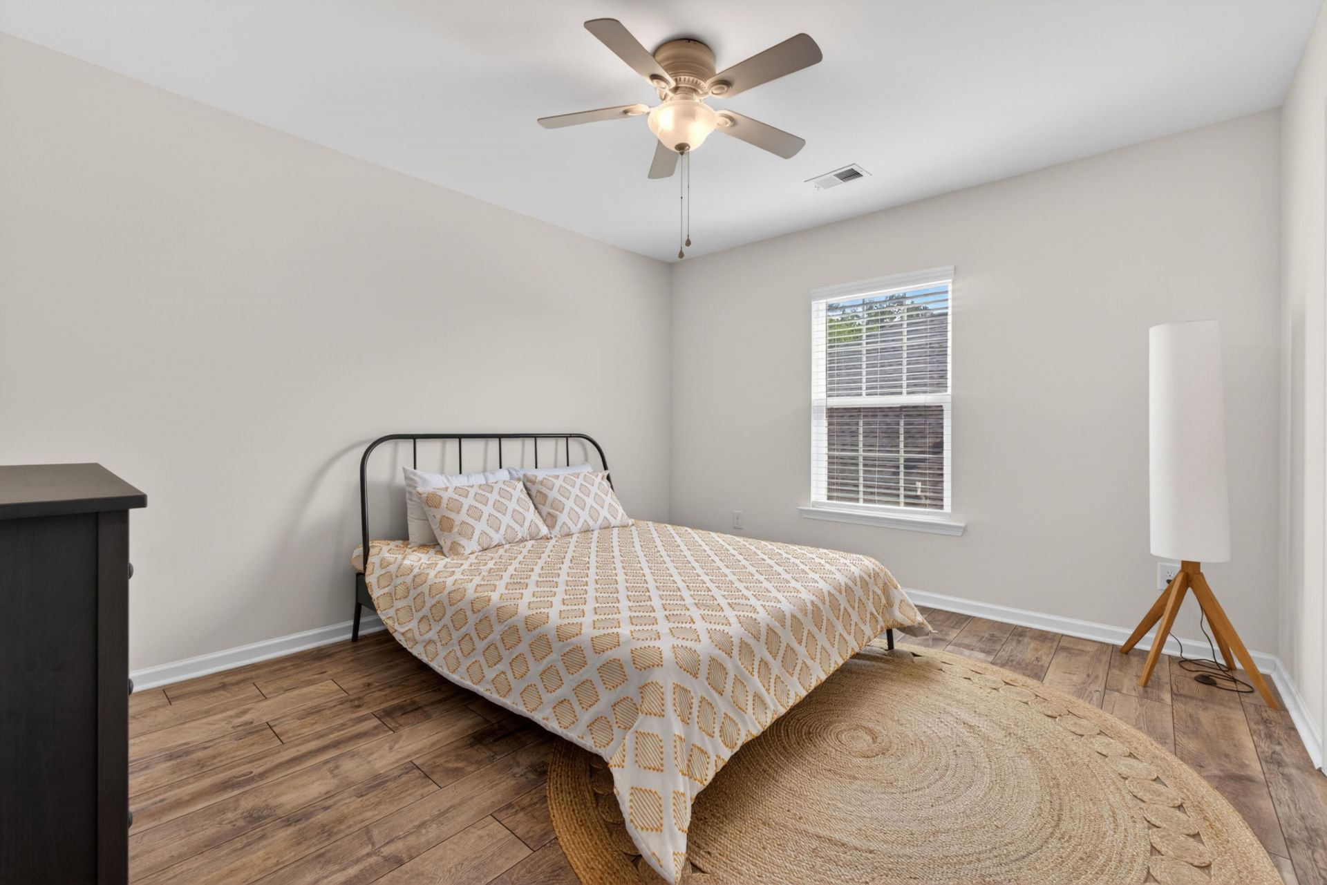 691 Redbud Lane Photo 30