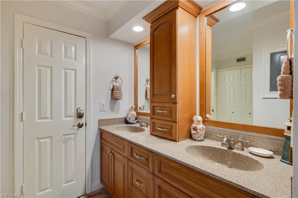2445 W Gulf Dr, Unit B-22, Sanibel, FL 33957 Photo