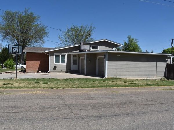818 S 5th St, Rocky Ford, CO 81067