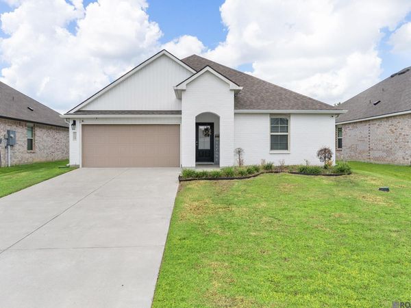 7794 Collin Trails, Denham Springs, LA 70726