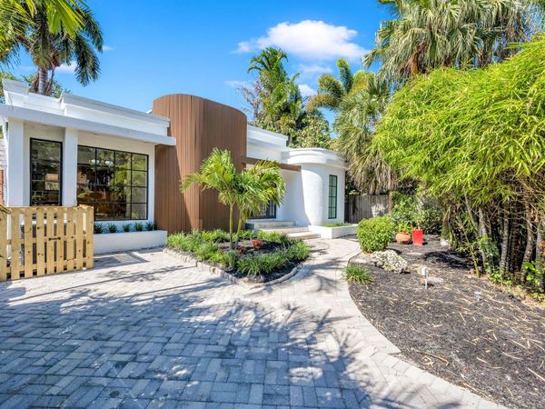 1413 NE 4th Court, Fort Lauderdale, FL 33301