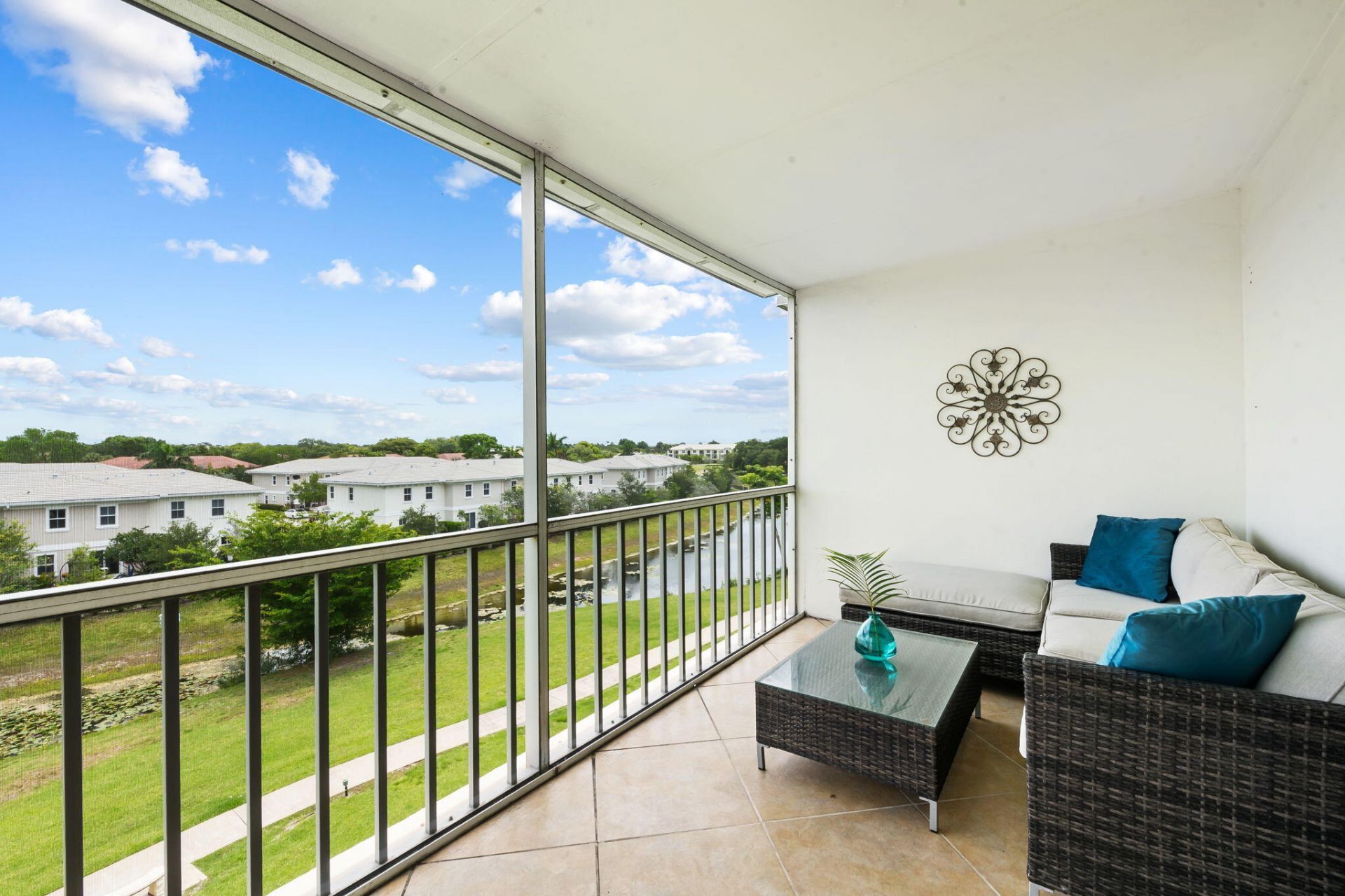 3535 Brokenwoods Drive, Unit 404, Coral Springs, FL 33065 Photo