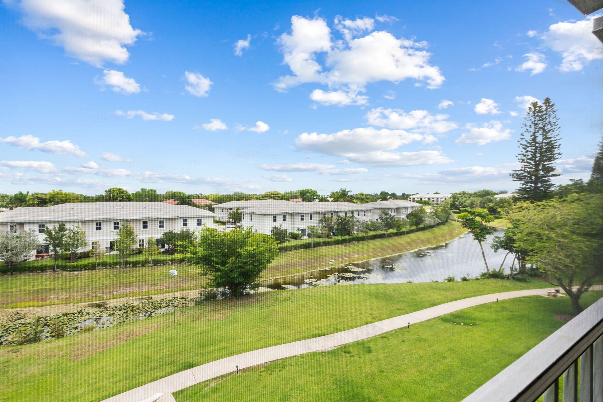 3535 Brokenwoods Drive, Unit 404, Coral Springs, FL 33065 Photo