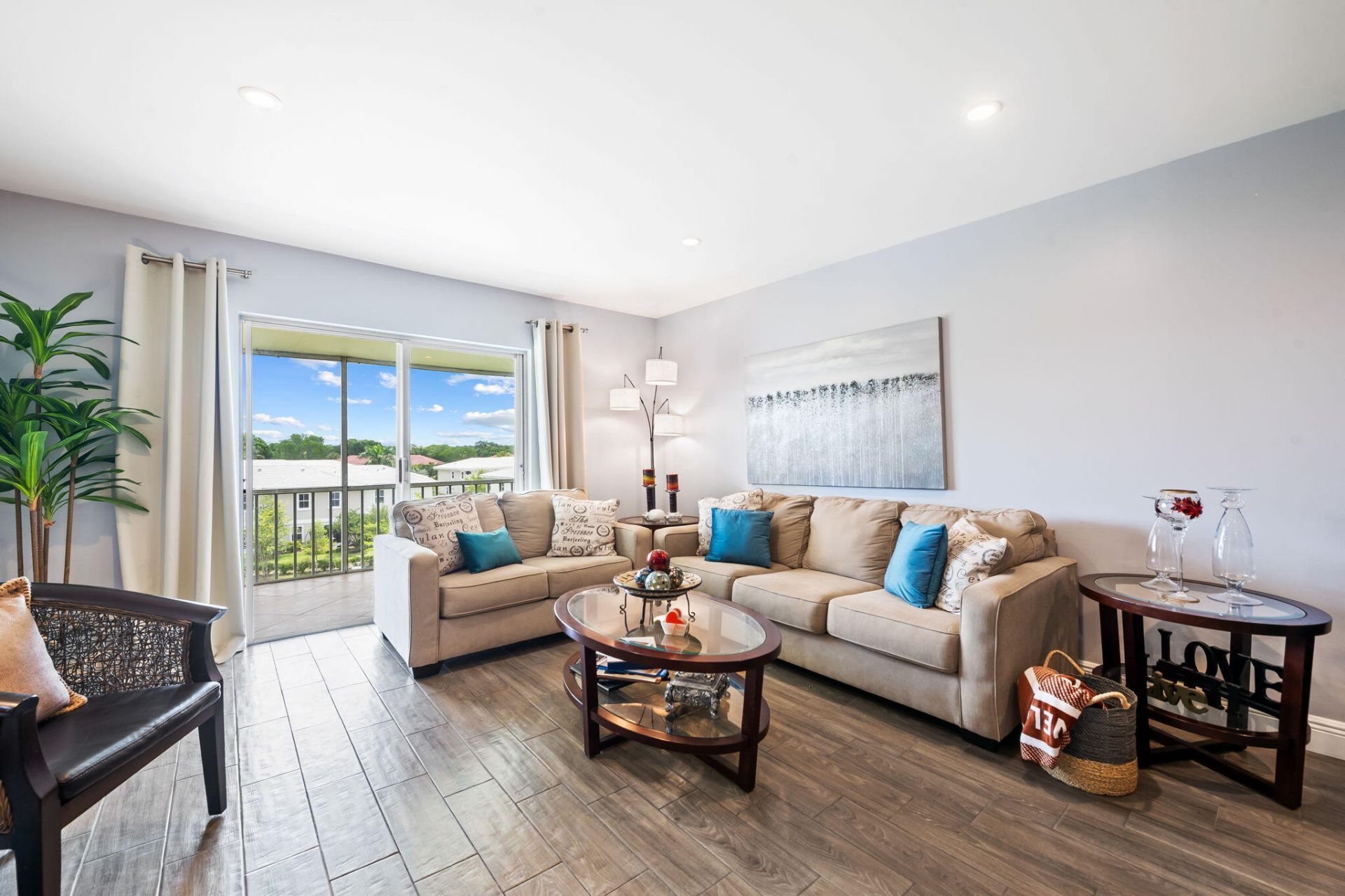 3535 Brokenwoods Drive, Unit 404, Coral Springs, FL 33065 Photo