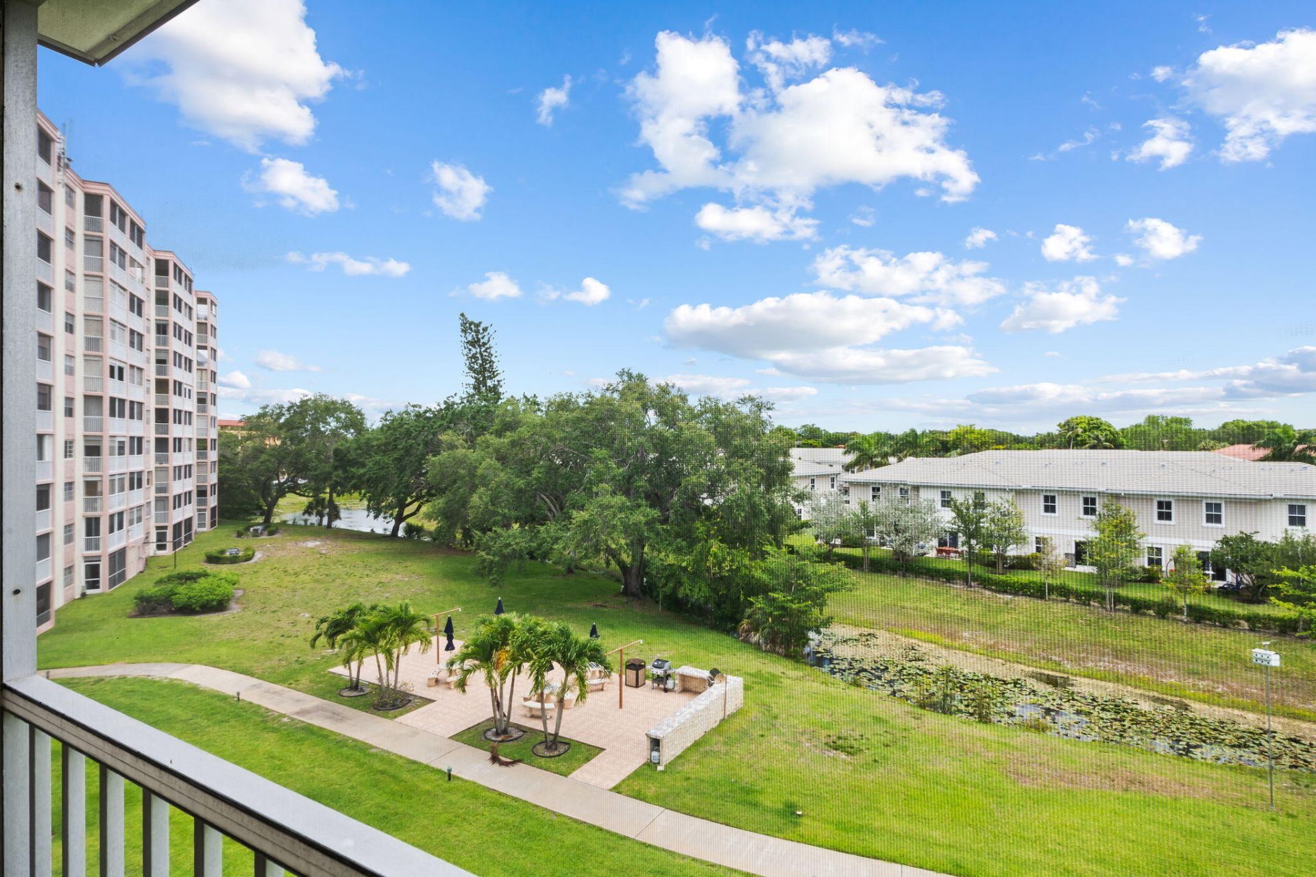 3535 Brokenwoods Drive, Unit 404, Coral Springs, FL 33065 Photo