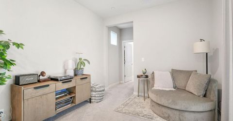 2833 Wheat Grass St, Sacramento, CA 95833 Photo