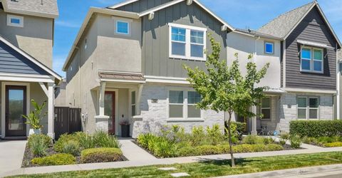 2833 Wheat Grass St, Sacramento, CA 95833 Photo