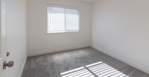 4525 Baumgart Way, Sacramento, CA 95838 Photo