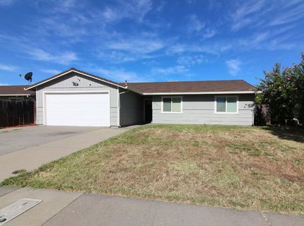4525 Baumgart Way, Sacramento, CA 95838 Photo
