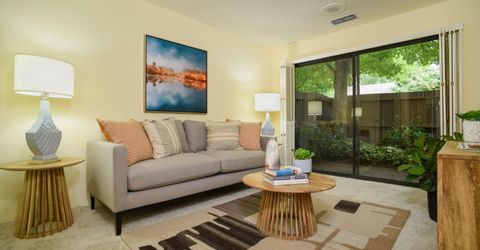 326 Elmhurst Cir, Sacramento, CA 95825 Photo