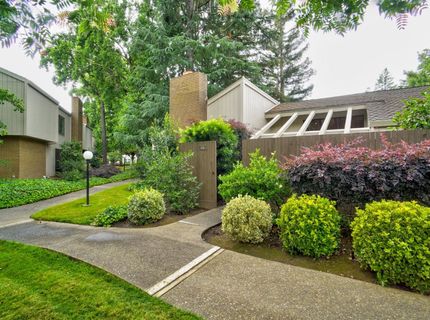 326 Elmhurst Cir, Sacramento, CA 95825 Photo
