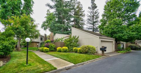 326 Elmhurst Cir, Sacramento, CA 95825 Photo