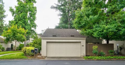 326 Elmhurst Cir, Sacramento, CA 95825 Photo