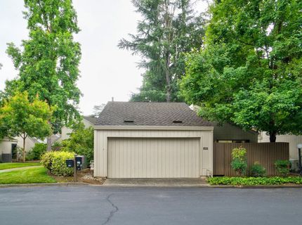 326 Elmhurst Cir, Sacramento, CA 95825 Photo