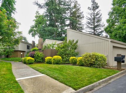 326 Elmhurst Cir, Sacramento, CA 95825 Photo