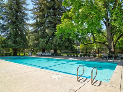 326 Elmhurst Cir, Sacramento, CA 95825 Photo