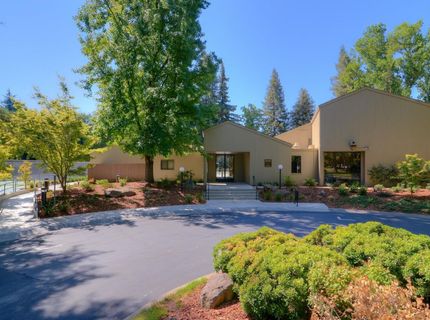 326 Elmhurst Cir, Sacramento, CA 95825 Photo