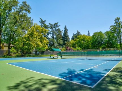 326 Elmhurst Cir, Sacramento, CA 95825 Photo