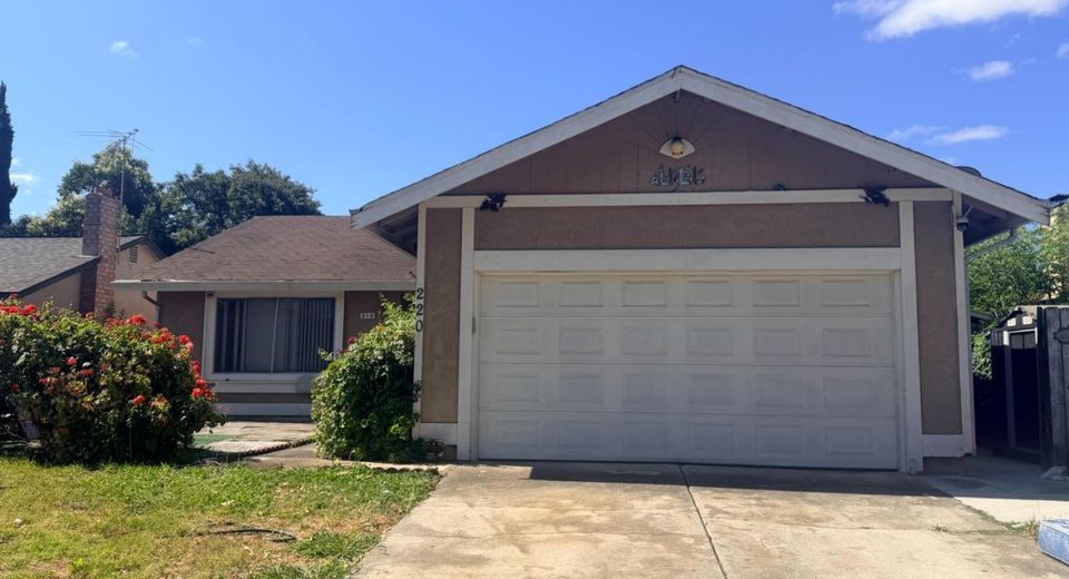 220 Bonfield Way, Sacramento, CA 95838 Photo