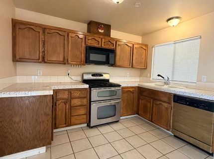 220 Bonfield Way, Sacramento, CA 95838 Photo