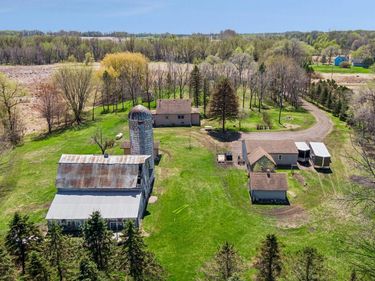 4250 35th Street SW, Waverly, MN 55390