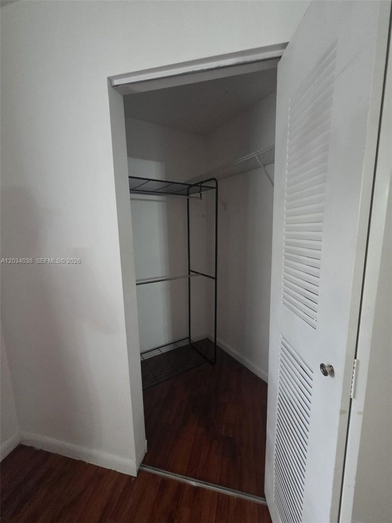 9429 Fontainebleau Blvd , Unit 207-33, Miami, FL 33172 Photo