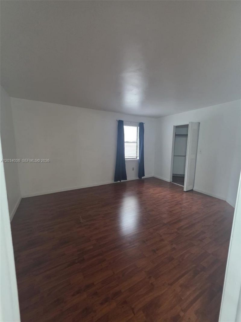 9429 Fontainebleau Blvd , Unit 207-33, Miami, FL 33172 Photo