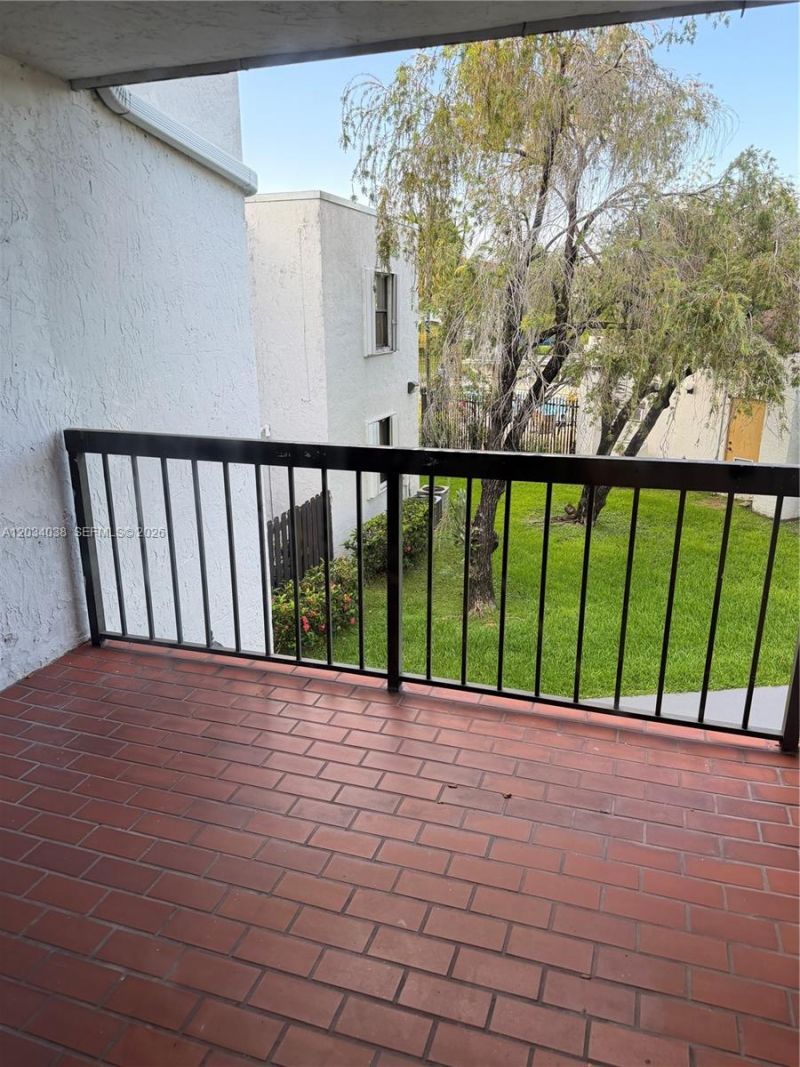 9429 Fontainebleau Blvd , Unit 207-33, Miami, FL 33172 Photo