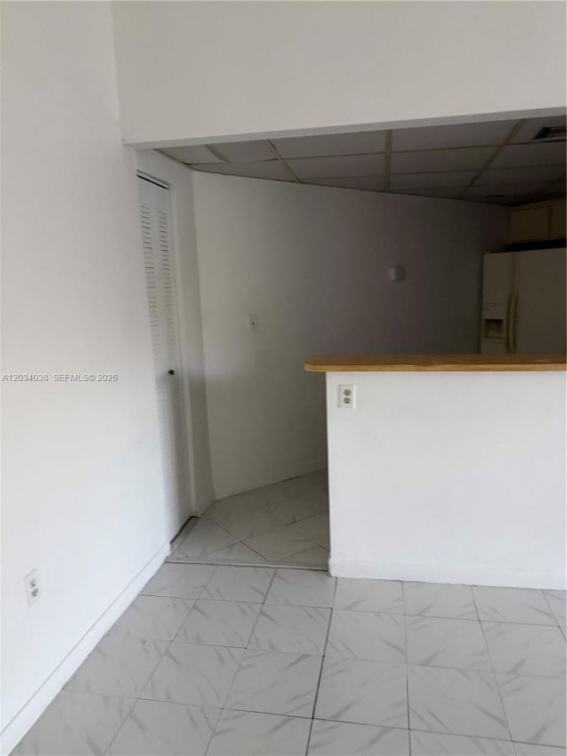 9429 Fontainebleau Blvd , Unit 207-33, Miami, FL 33172 Photo