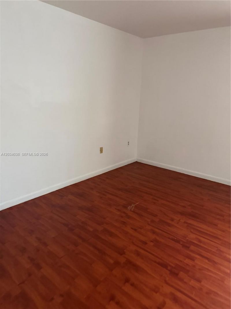9429 Fontainebleau Blvd , Unit 207-33, Miami, FL 33172 Photo