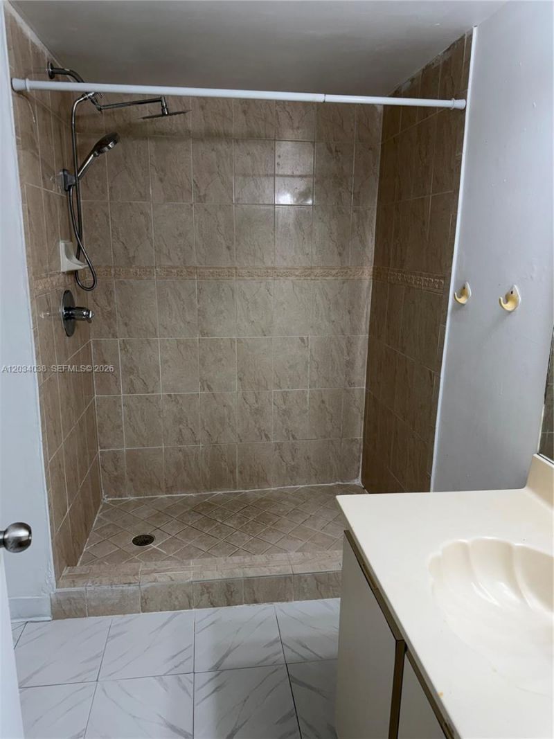 9429 Fontainebleau Blvd , Unit 207-33, Miami, FL 33172 Photo