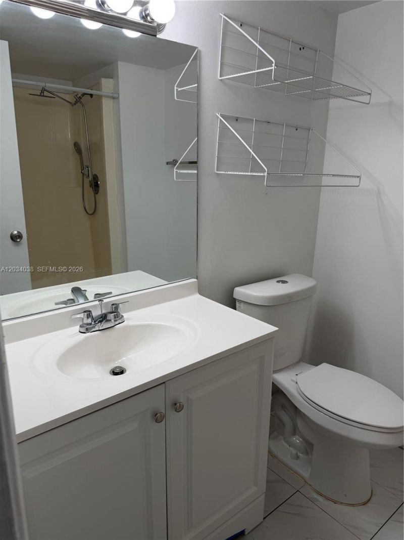 9429 Fontainebleau Blvd , Unit 207-33, Miami, FL 33172 Photo