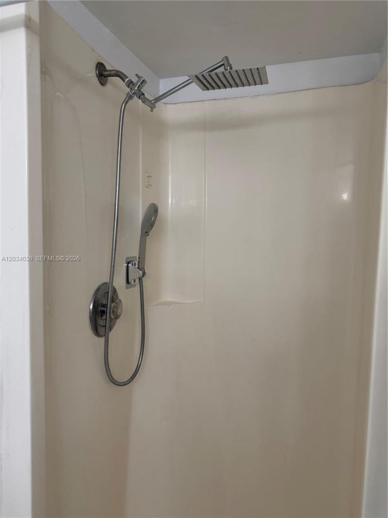 9429 Fontainebleau Blvd , Unit 207-33, Miami, FL 33172 Photo