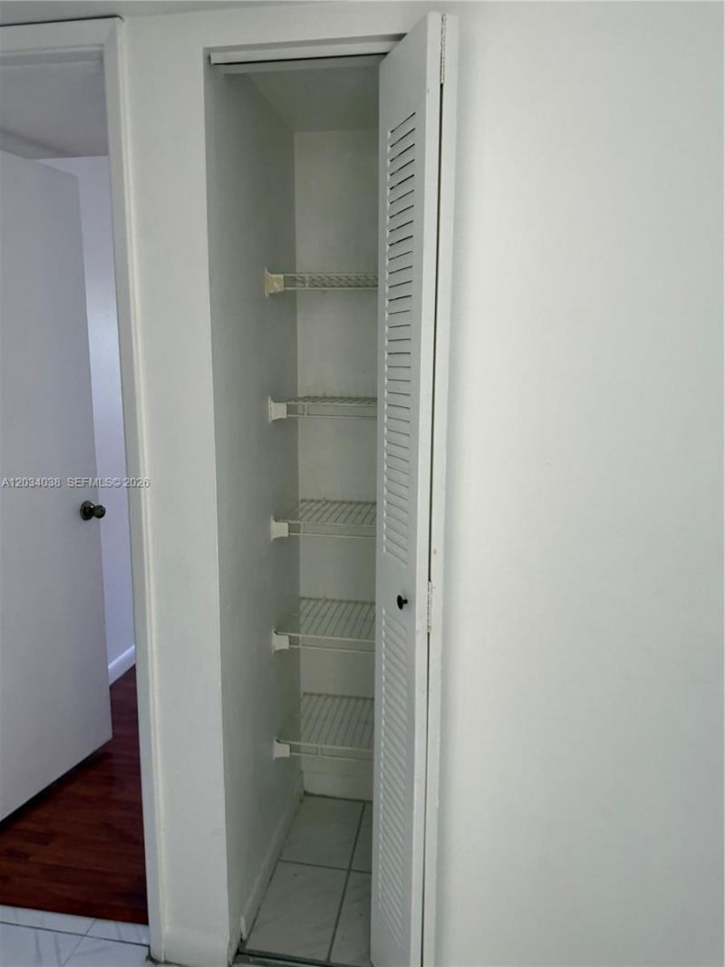 9429 Fontainebleau Blvd , Unit 207-33, Miami, FL 33172 Photo