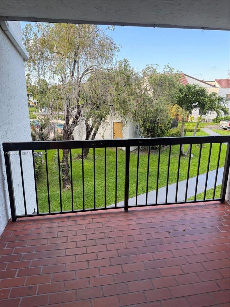 9429 Fontainebleau Blvd , Unit 207-33, Miami, FL 33172 Photo