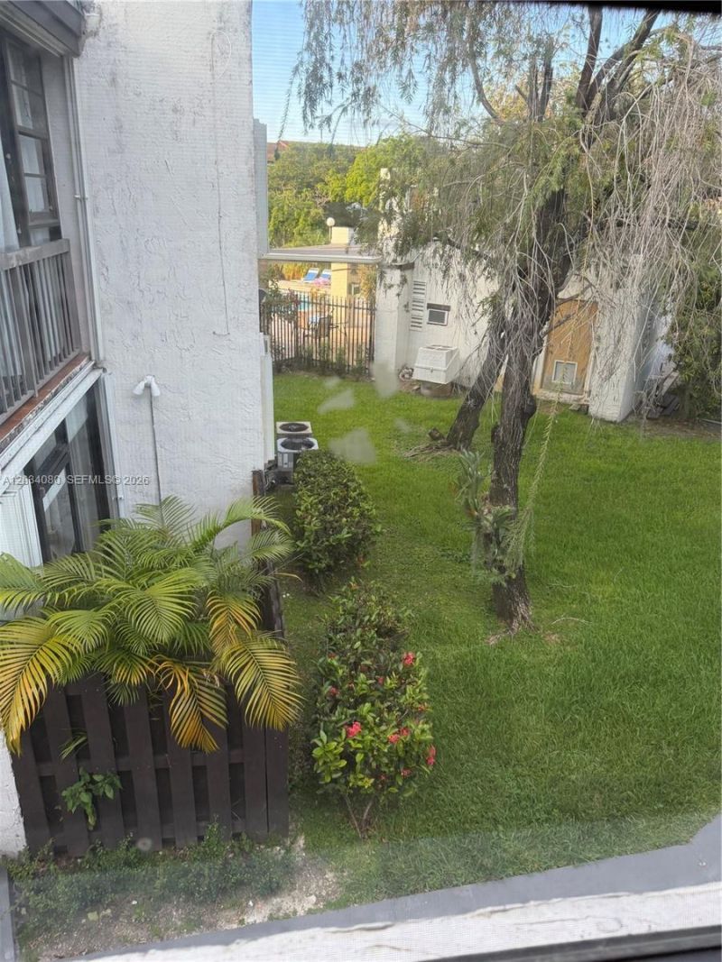 9429 Fontainebleau Blvd , Unit 207-33, Miami, FL 33172 Photo