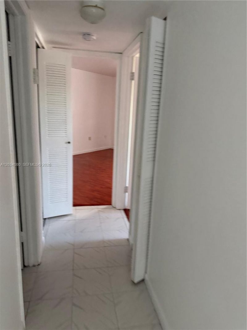 9429 Fontainebleau Blvd , Unit 207-33, Miami, FL 33172 Photo