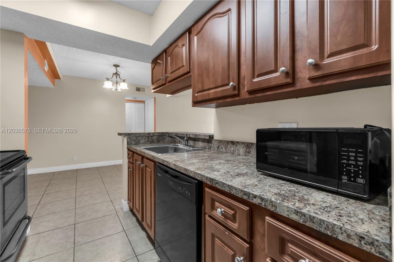 5628 Rock Island Rd, Unit 189, Tamarac, FL 33319 Photo