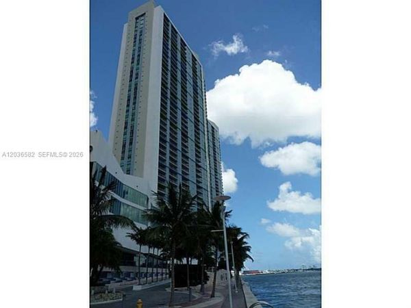 335 BISCAYNE BL, Unit 4200, Miami, FL 33131
