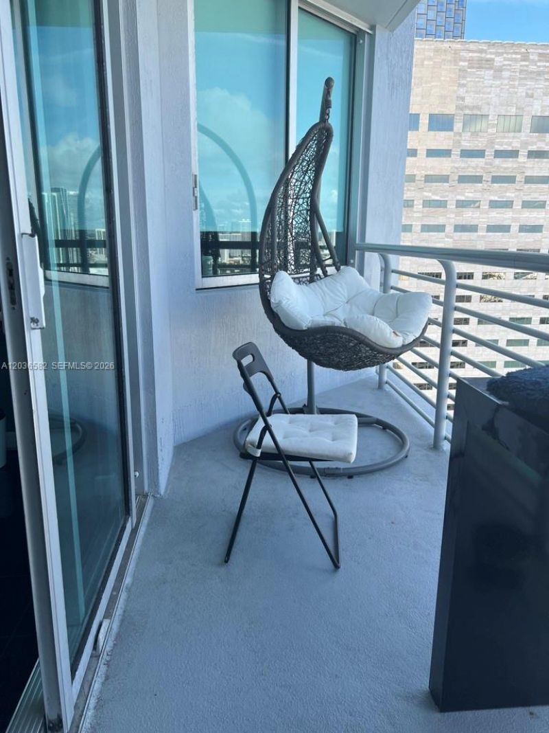 335 Biscayne Bl , Unit 4200, Miami, FL 33131 Photo