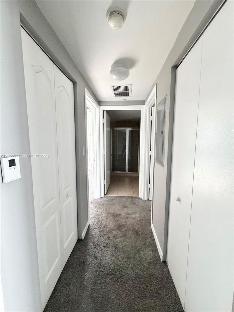 335 Biscayne Bl, Unit 4200, Miami, FL 33131 Photo