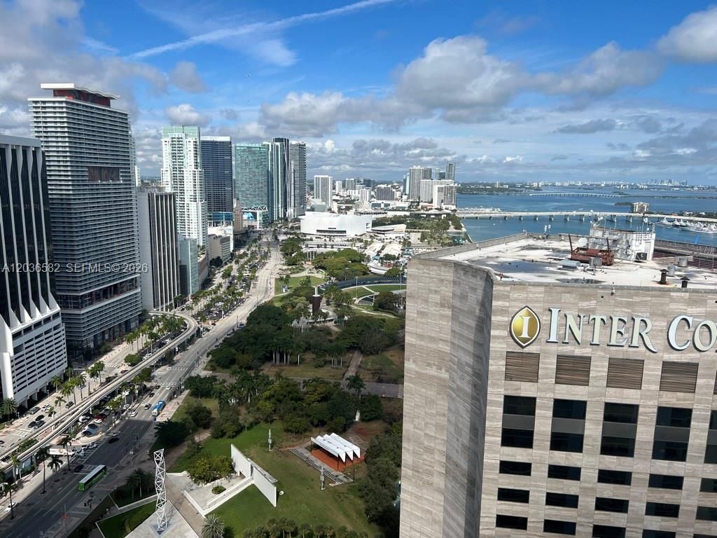 335 Biscayne Bl , Unit 4200, Miami, FL 33131 Photo