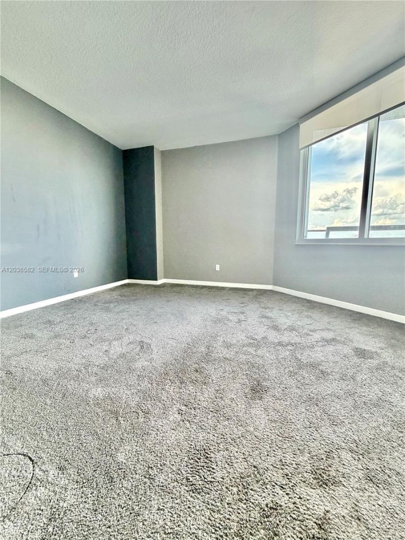 335 Biscayne Bl, Unit 4200, Miami, FL 33131 Photo