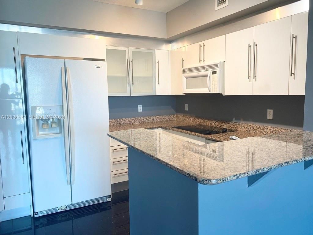 335 Biscayne Bl , Unit 4200, Miami, FL 33131 Photo